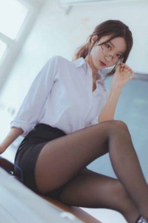 小莹客厅激情35集_BT磁力天堂在线观看高清