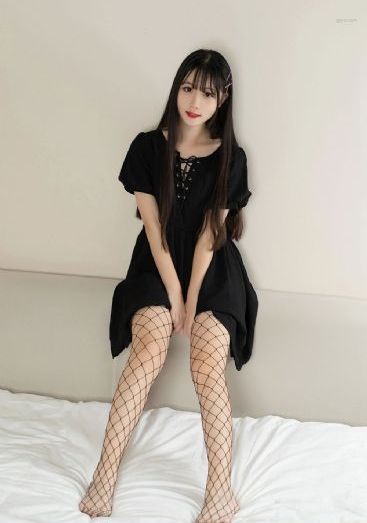 年轻的老师动漫在线观看_超清在线播放
