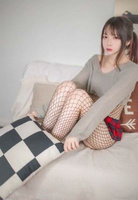 摸进女同桌的小内裤狂摸里_DVD手机在线观看