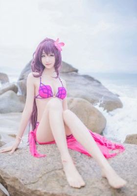隔着衣服轻揉她的胸_蓝光在线观看视频